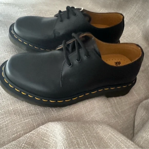 NEW Dr. Martens WOMEN'S SMOOTH LEATHER OXFORD SHOES Size 6 $140 - Picture 8 of 12